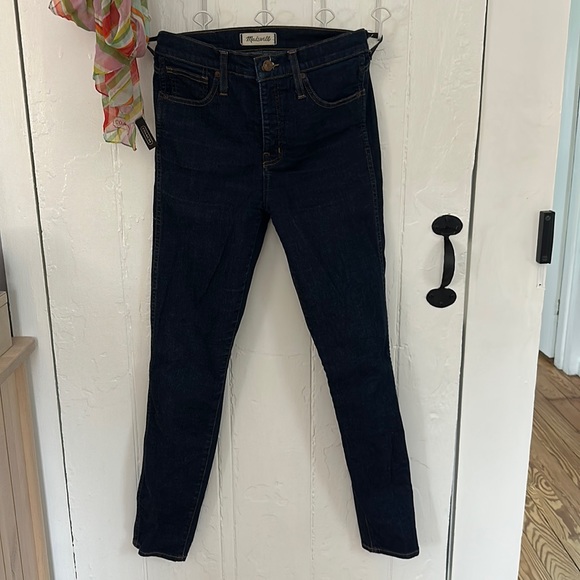 Madewell Denim - Madewell Hi-Rise Skinny Jeans in Dark Wash